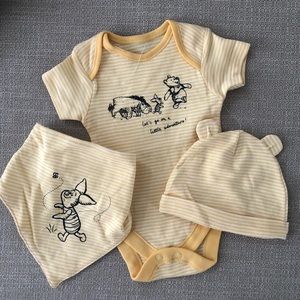 Disney Winnie the Pooh set. Hat, onesie and bib.